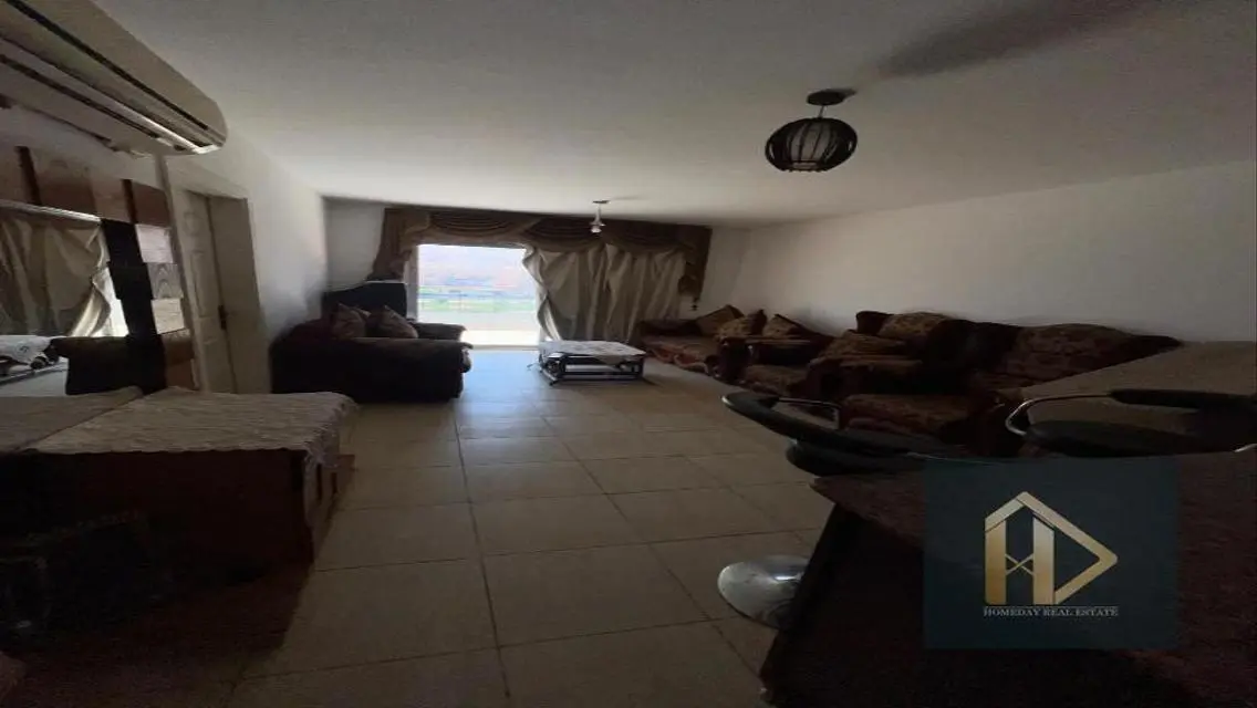 Luxury Apartment for Sale with Scenic Lake Views