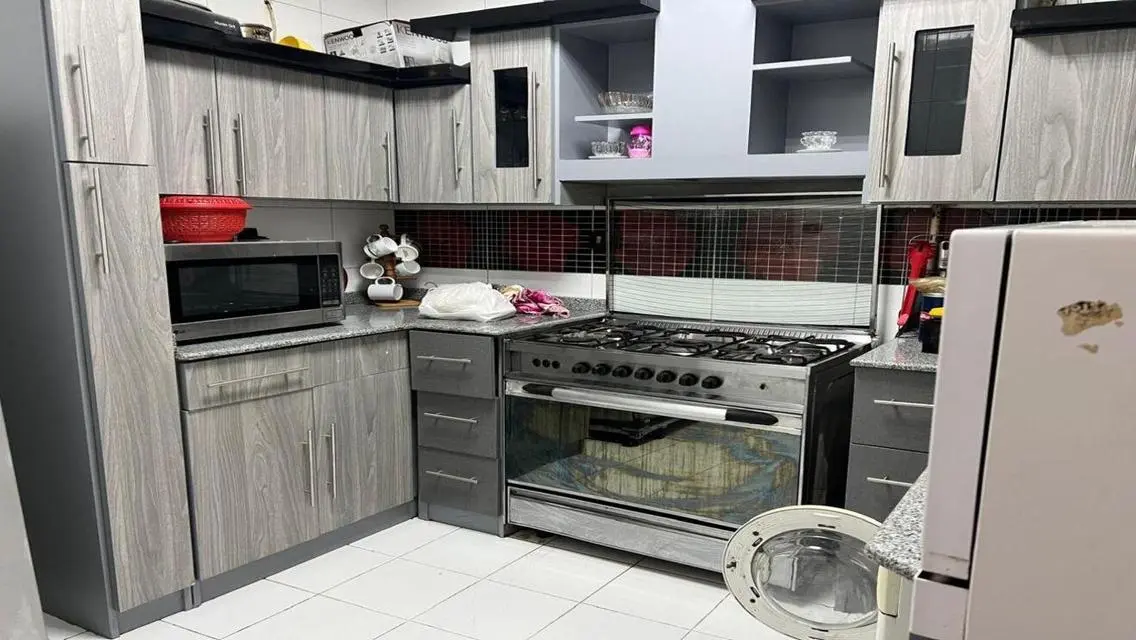 شقة فاخرة للإيجار بنظام تشطيب كامل