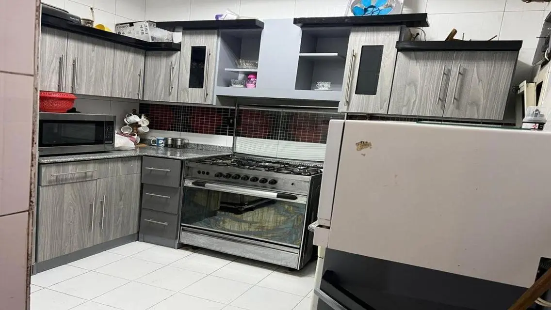 شقة فاخرة للإيجار بنظام تشطيب كامل
