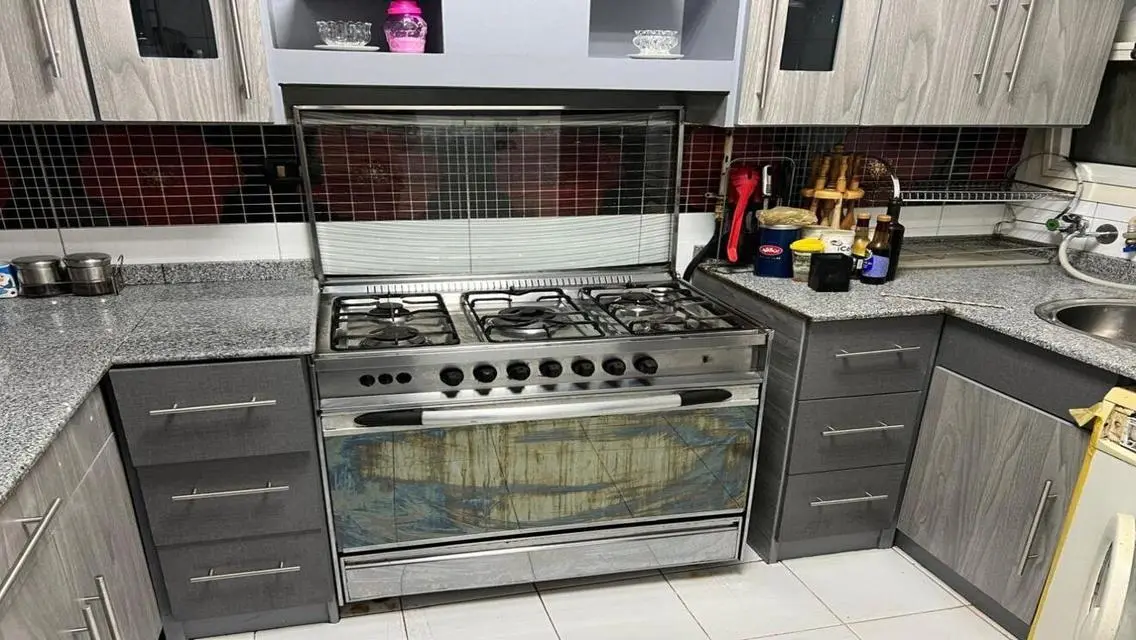 شقة فاخرة للإيجار بنظام تشطيب كامل