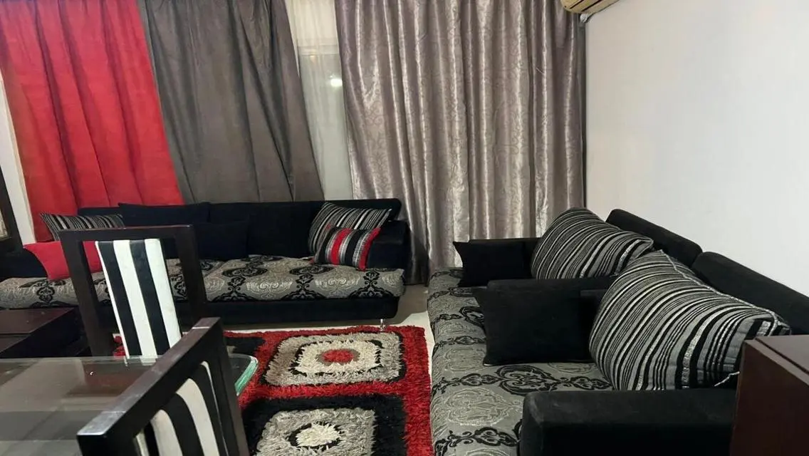 شقة فاخرة للإيجار بنظام تشطيب كامل
