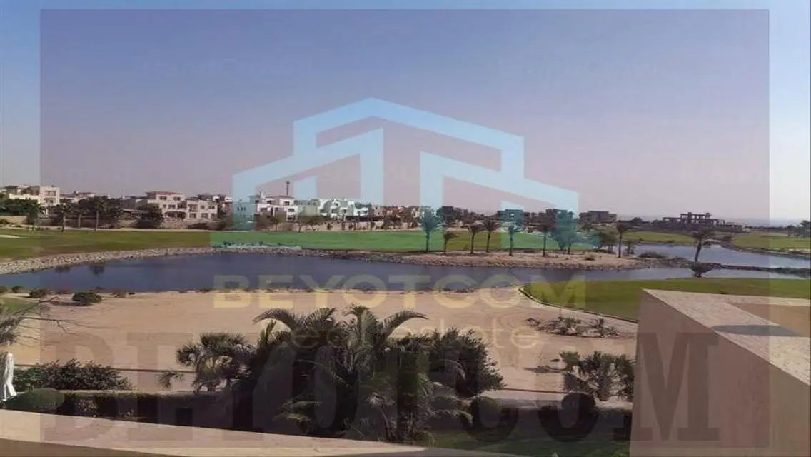 شقة فاخرة مع حديقة خاصة في قلب المدينة