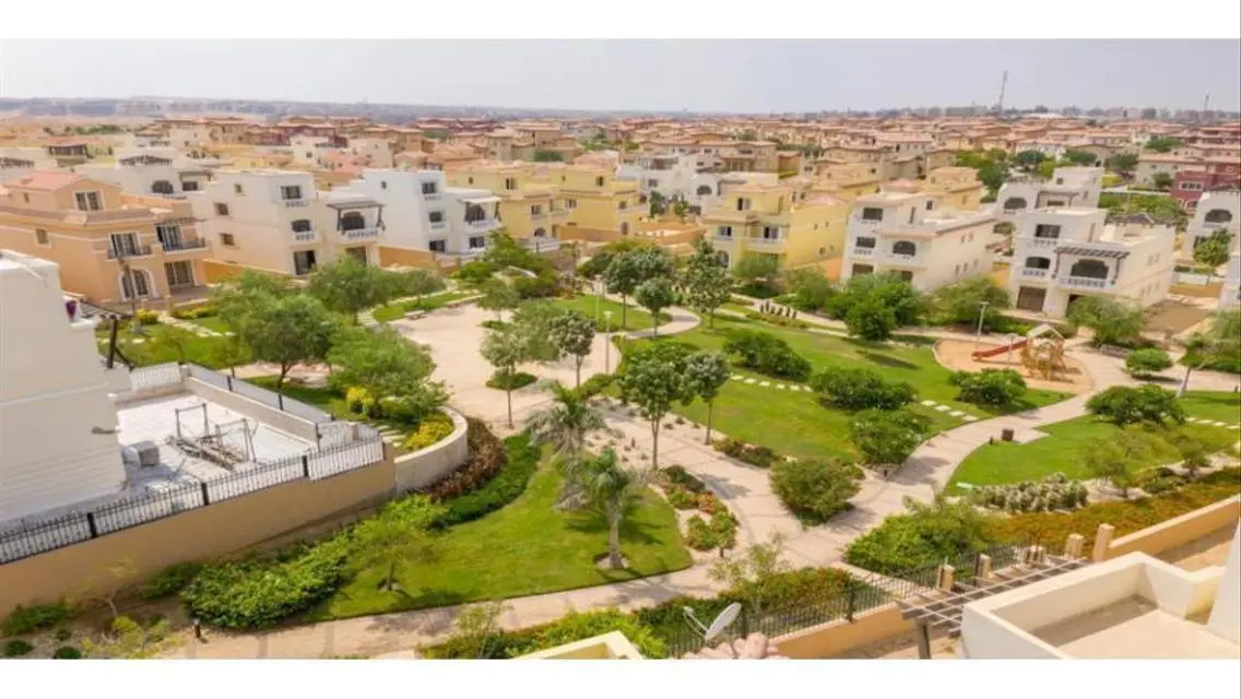 Luxurious Apartment in Hyde Park Compound - New Cairo