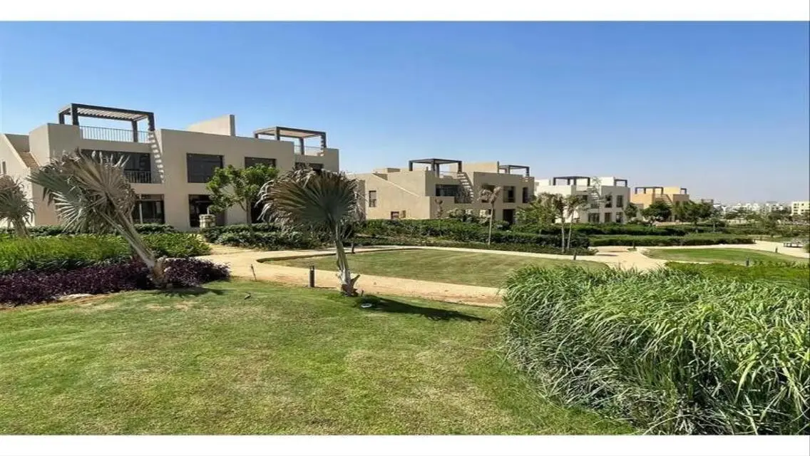Luxury Villa for Sale in Owest Compound, October