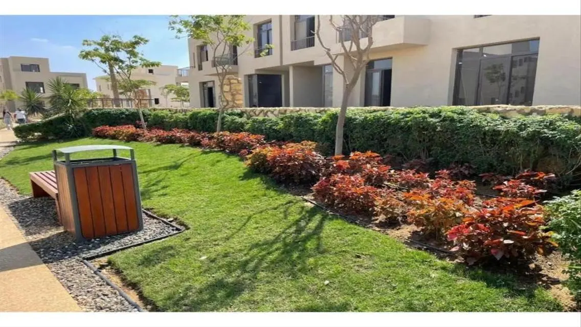 Luxury Villa for Sale in Owest Compound, October