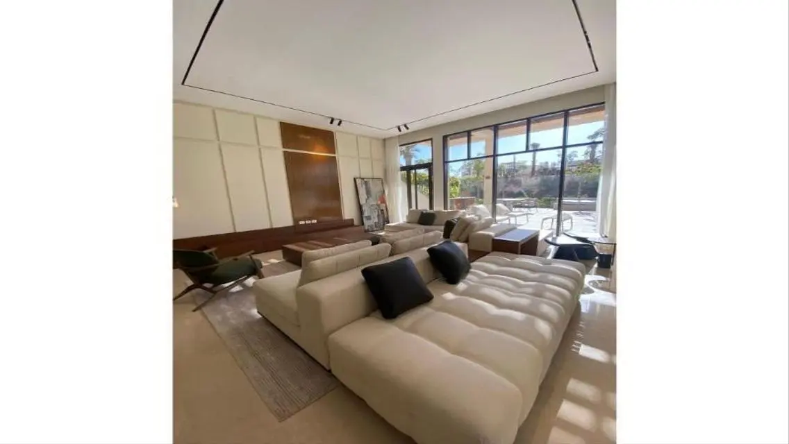 Luxury Villa for Sale in Owest Compound, October