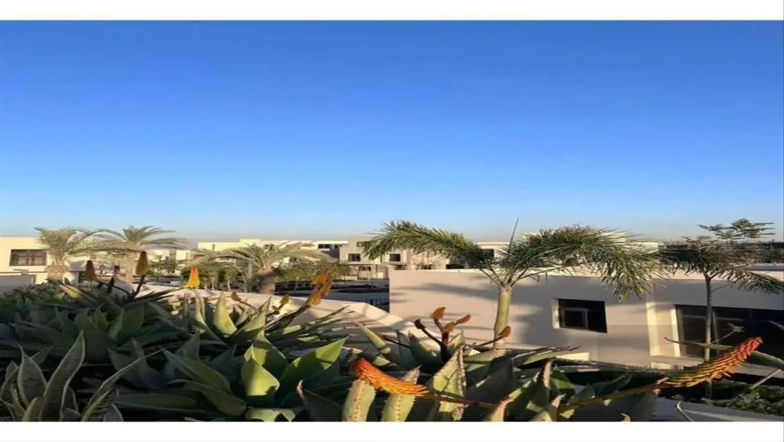 Luxury Villa for Sale in Owest Compound, October