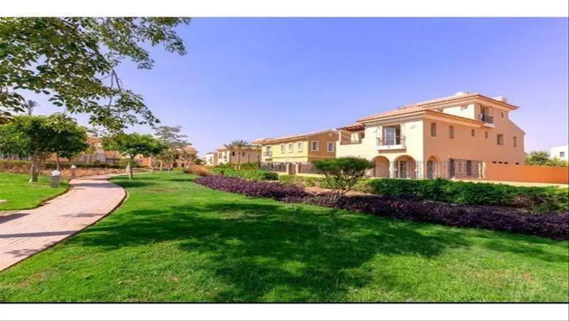 Luxurious Apartment in Hyde Park Compound - New Cairo