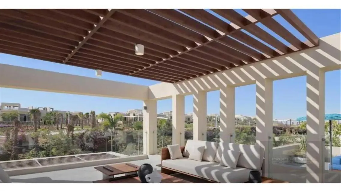 Luxury Villa for Sale in Owest Compound October 179