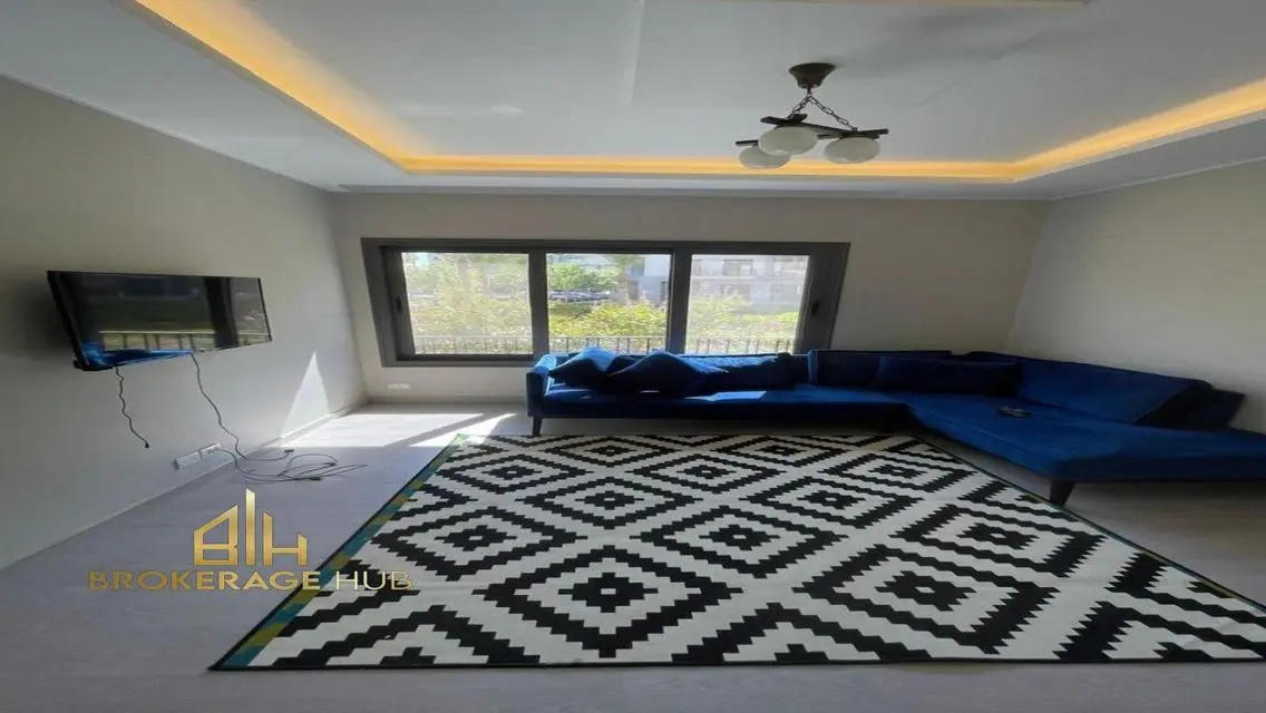 فيلا فاخرة للبيع بمساحة 23600000 متر
