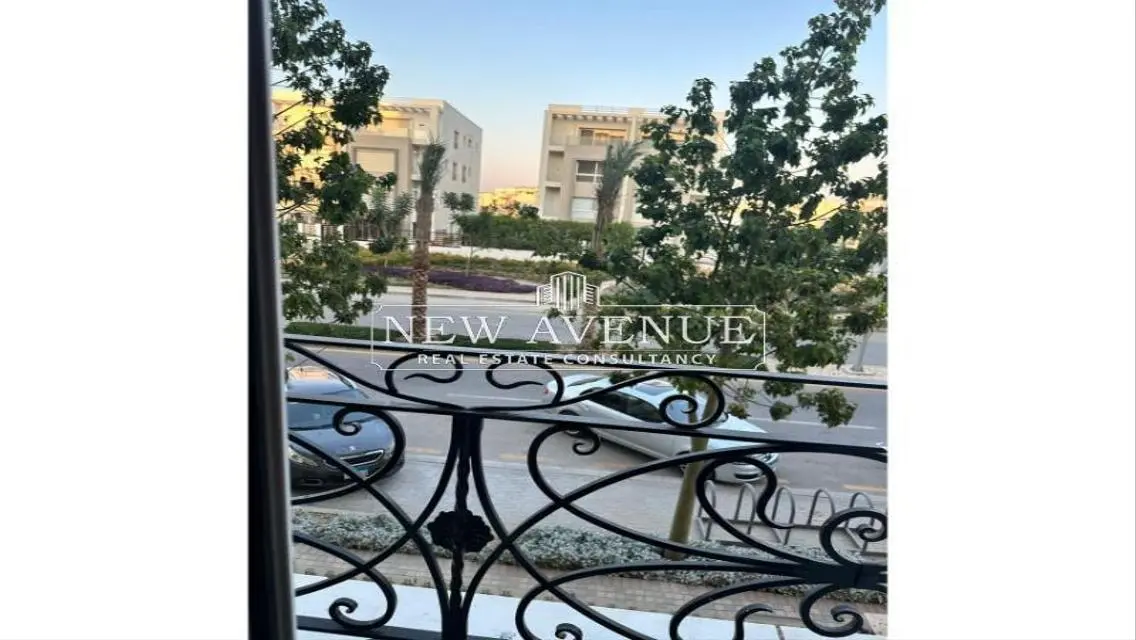 Luxury Modern Apartment with Security Guard in the Heart of the City