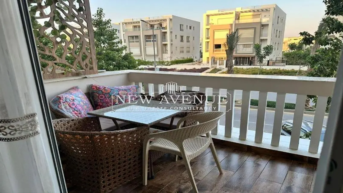 Luxury Modern Apartment with Security Guard in the Heart of the City