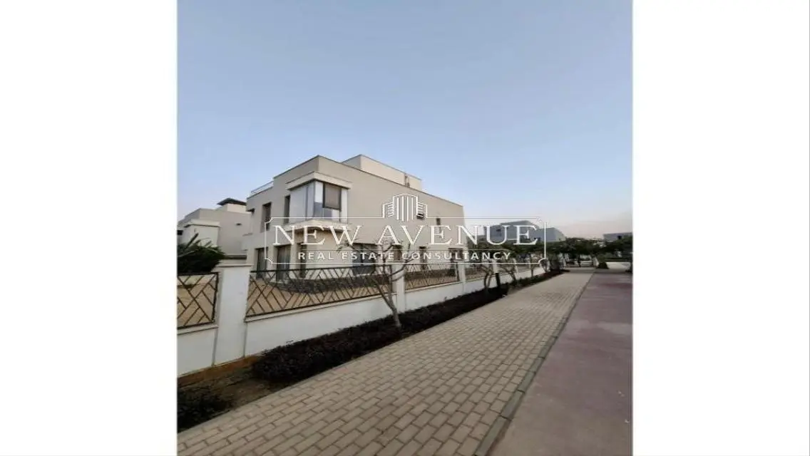 Luxury Villa for Sale in Prime Location