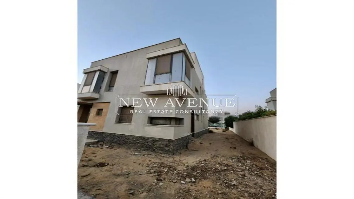 Luxury Villa for Sale in Prime Location