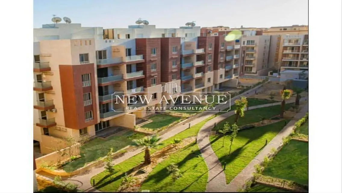 Luxurious Villa with Private Garden and Maid's Room