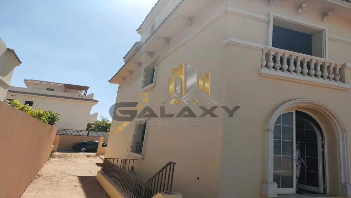 Luxury Villa for Sale in Kud Rio