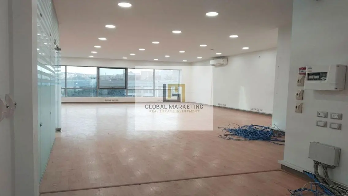 Spacious 4-Bedroom Apartment at an Unbeatable Price