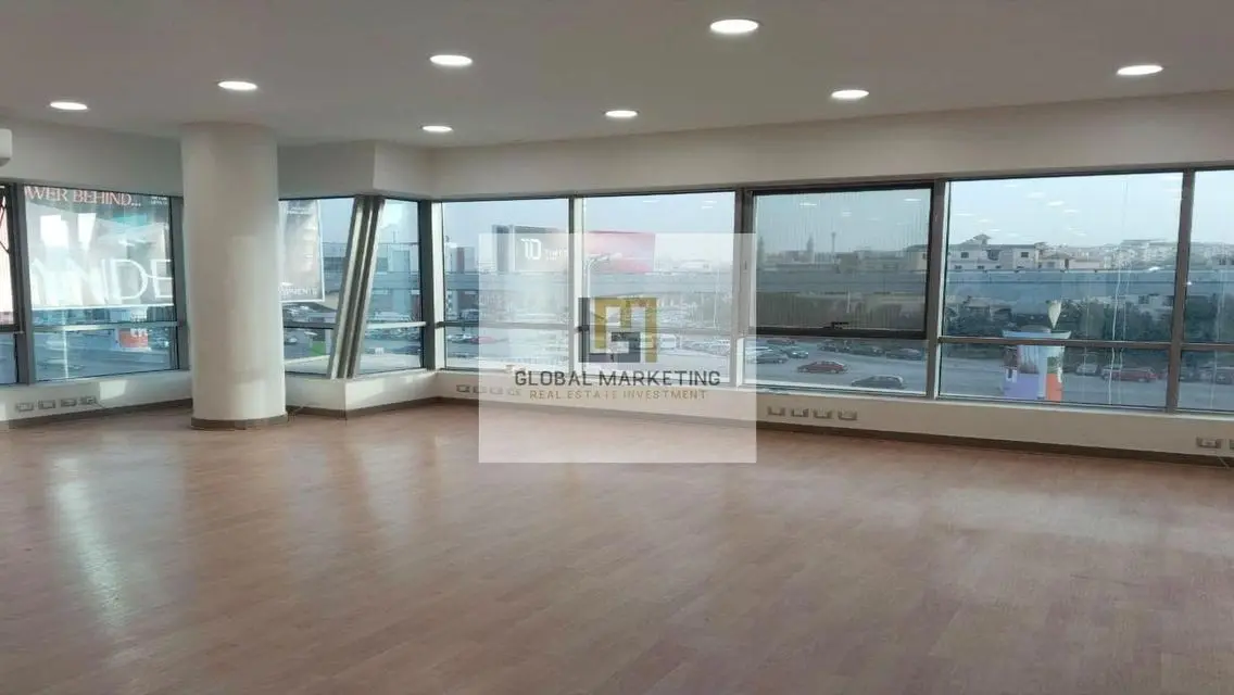 Spacious 4-Bedroom Apartment at an Unbeatable Price