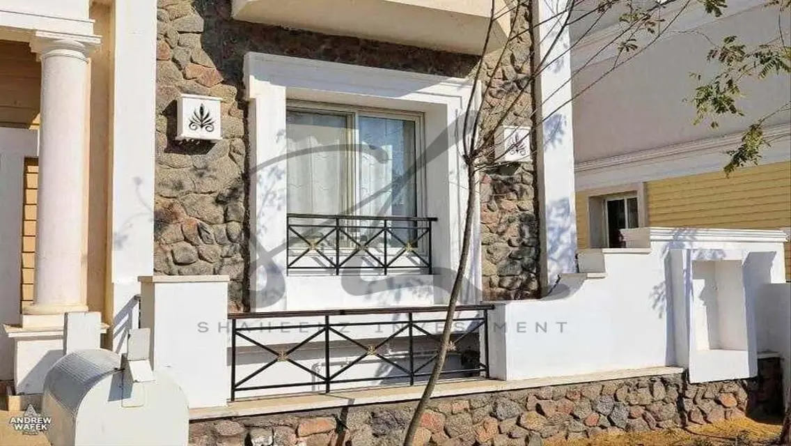 Luxury Apartment with Mountain View