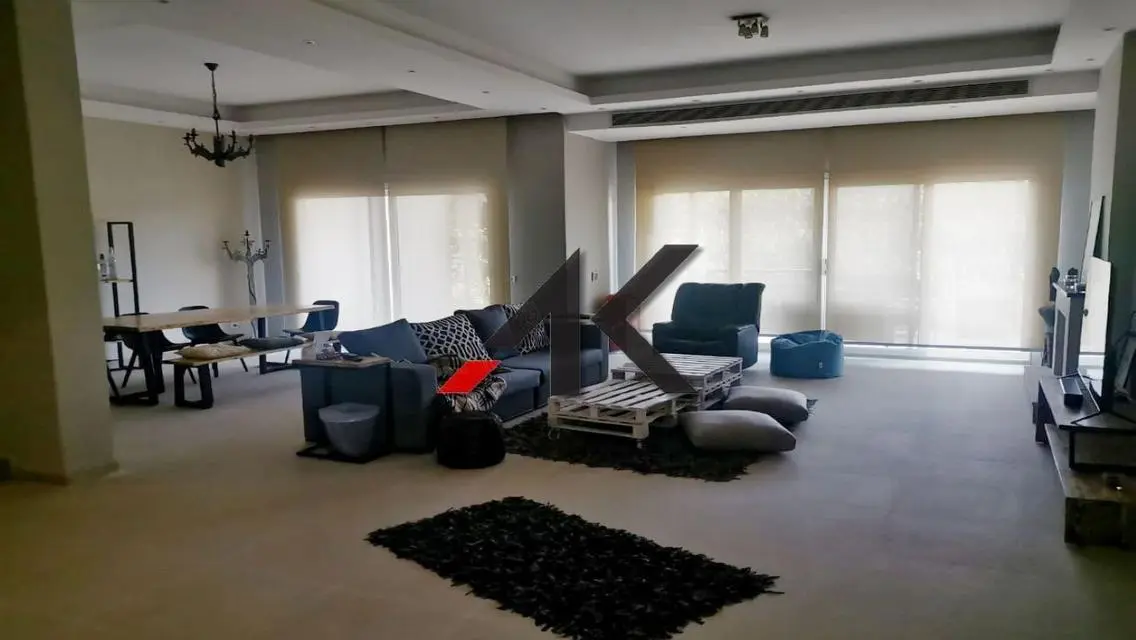 شقة فاخرة للبيع بإطلالة على معلم رئيسي