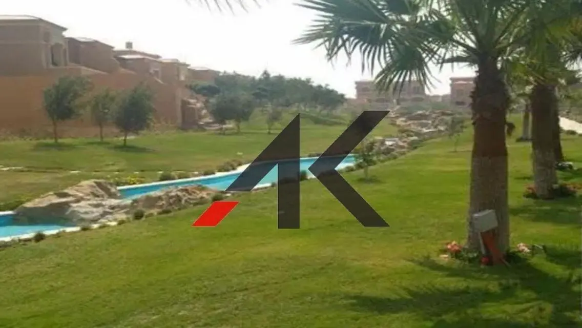 فيلا فاخرة 6 غرف نوم للبيع بمساحة 240 متر