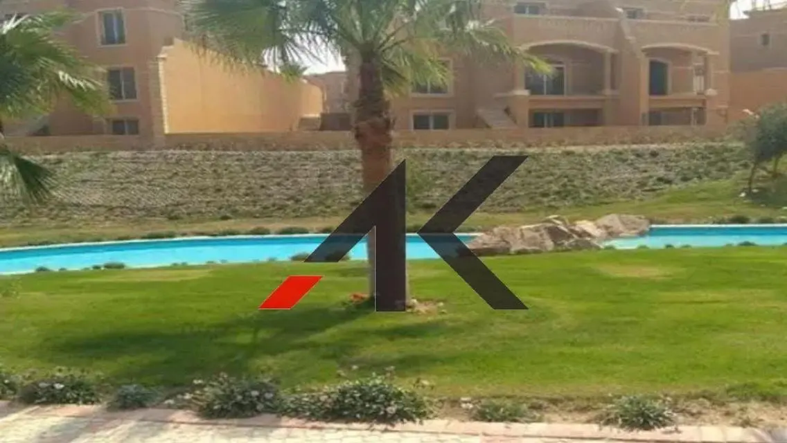 فيلا فاخرة 6 غرف نوم للبيع بمساحة 240 متر
