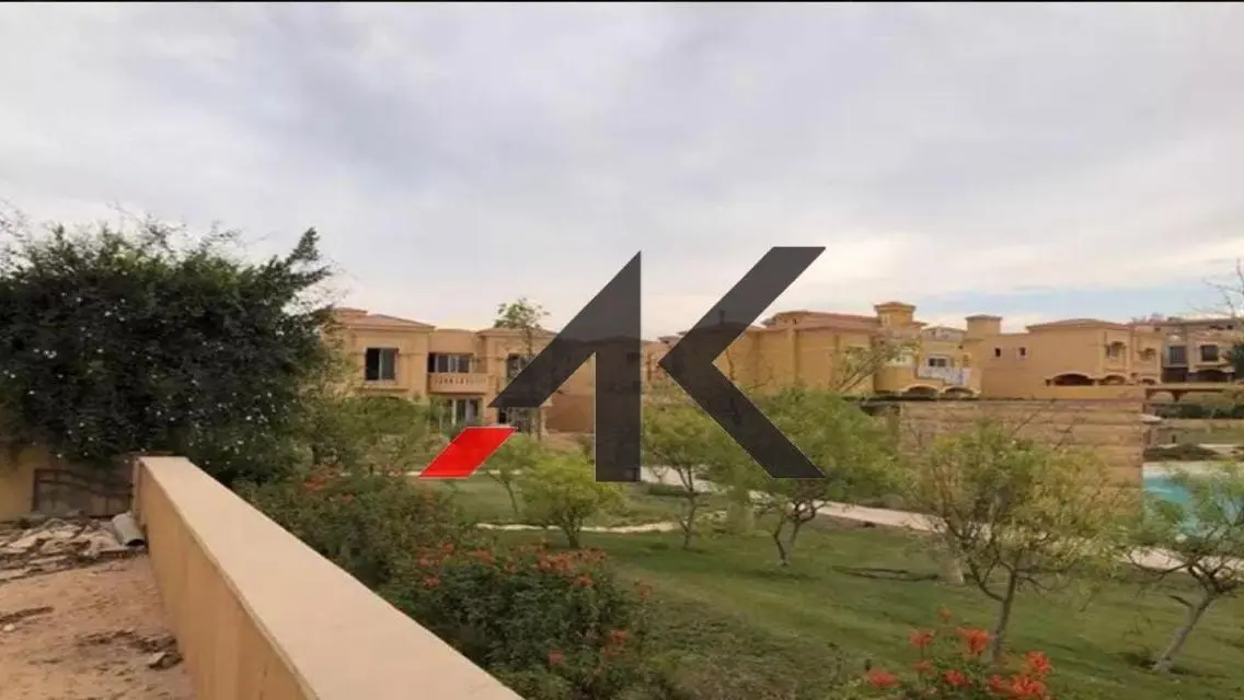 فيلا فاخرة 6 غرف نوم للبيع بمساحة 240 متر