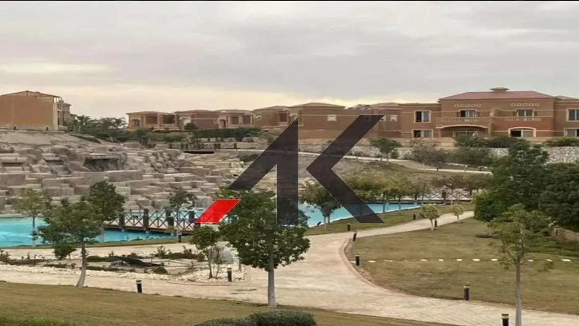 فيلا فاخرة 6 غرف نوم للبيع بمساحة 240 متر