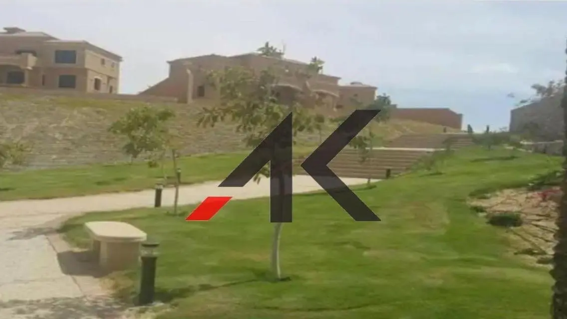 فيلا فاخرة 6 غرف نوم للبيع بمساحة 240 متر