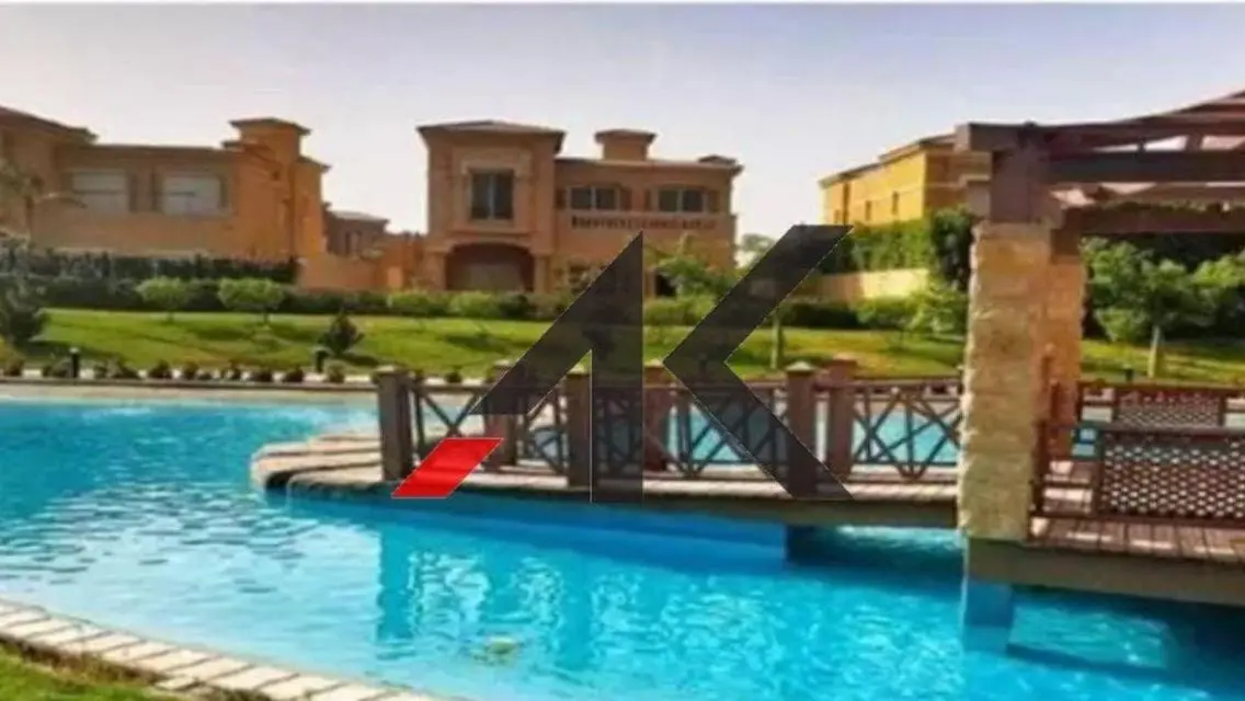 فيلا فاخرة 6 غرف نوم للبيع بمساحة 240 متر