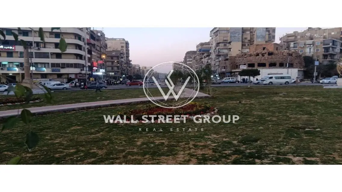 -300- شقة مميزة بشرفة