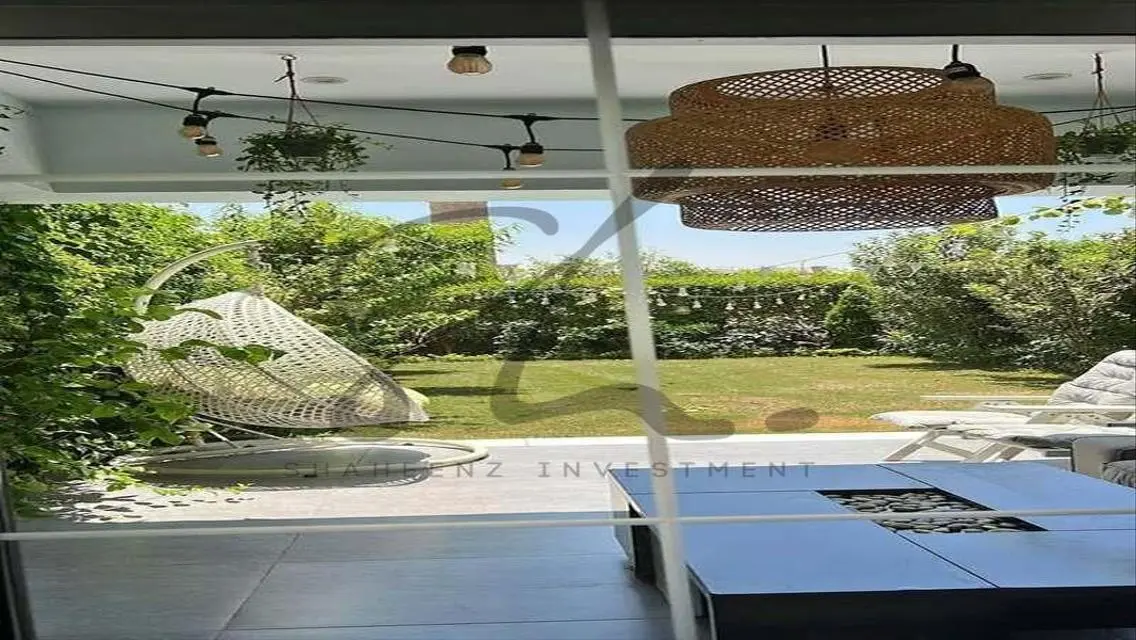 Stunning Villa with Mountain View for Sale