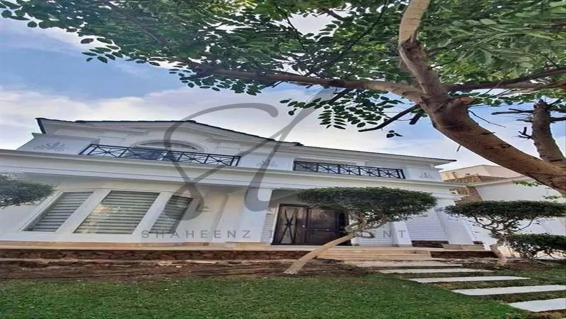 Stunning Villa with Mountain View for Sale