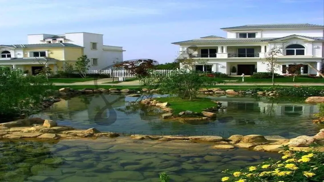 Stunning Villa with Mountain View for Sale
