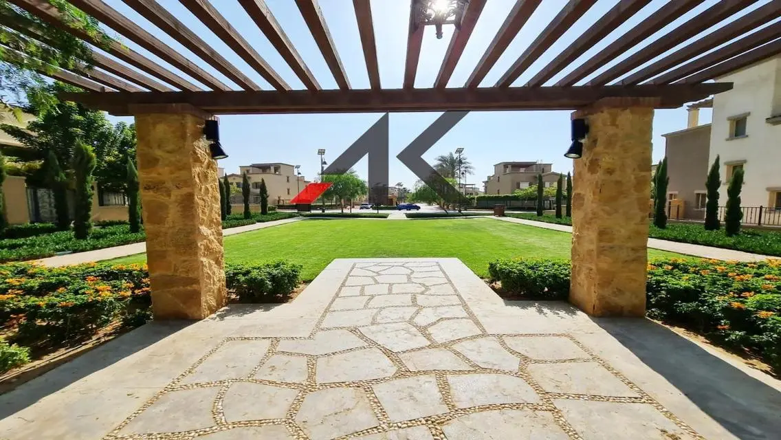 Luxury Apartment with Private Garden and Maid's Room