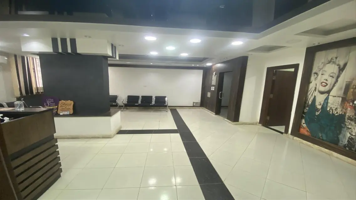 Luxury Apartment with Spacious Living in the Heart of the City