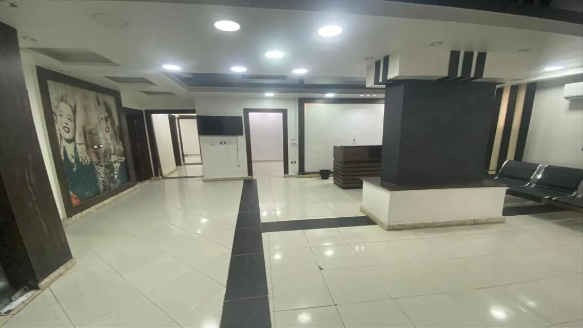 Luxury Apartment with Spacious Living in the Heart of the City