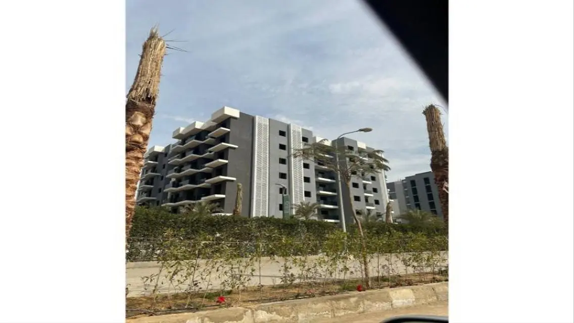 شقة فاخرة للبيع بمساحة 340 متر