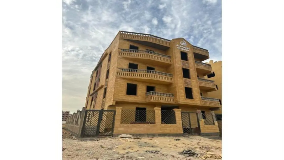 شقة فاخرة للبيع بمساحة 340 متر