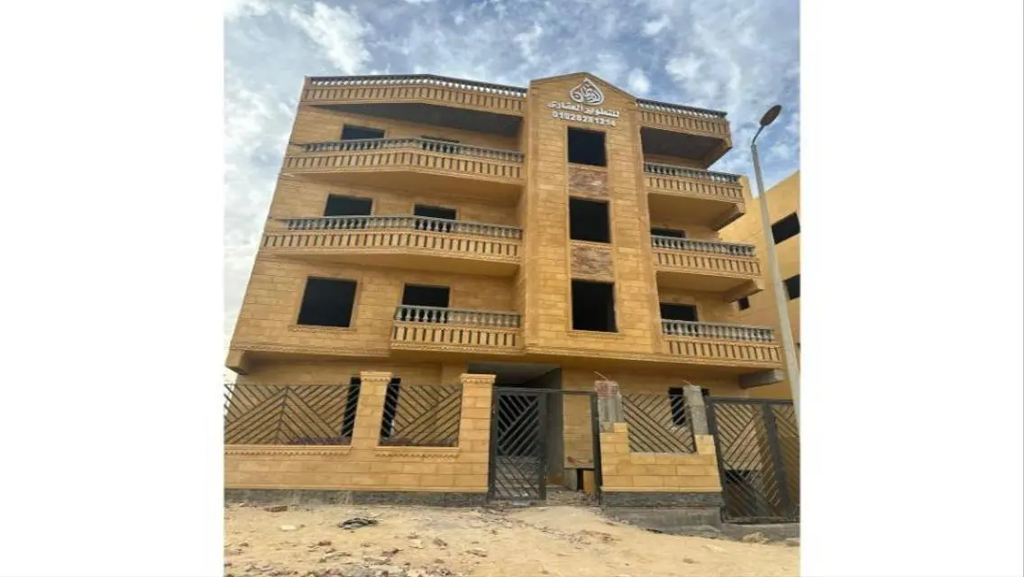شقة فاخرة للبيع بمساحة 340 متر
