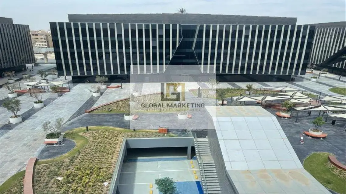 118m Property with Extended Cables