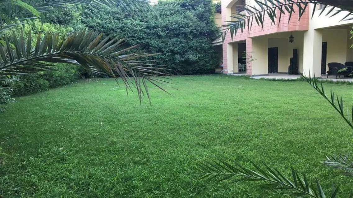 فيلا فاخرة بسعر 17,500,000 بمساحة واسعة