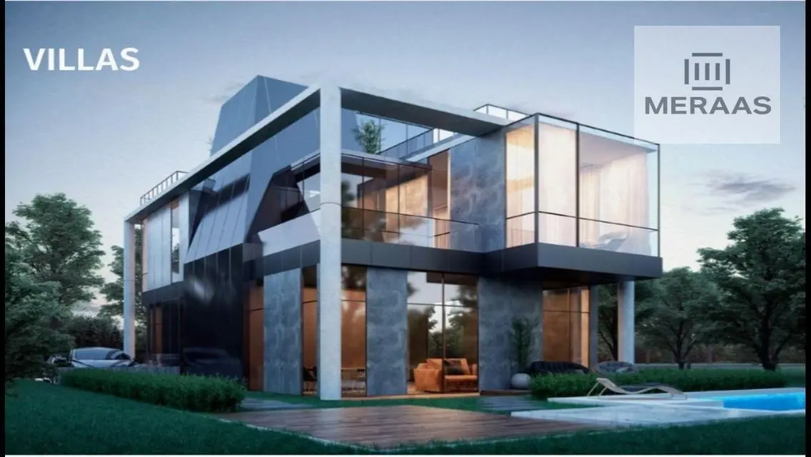Luxury Villa with Private Garden and Pool by the Lakes