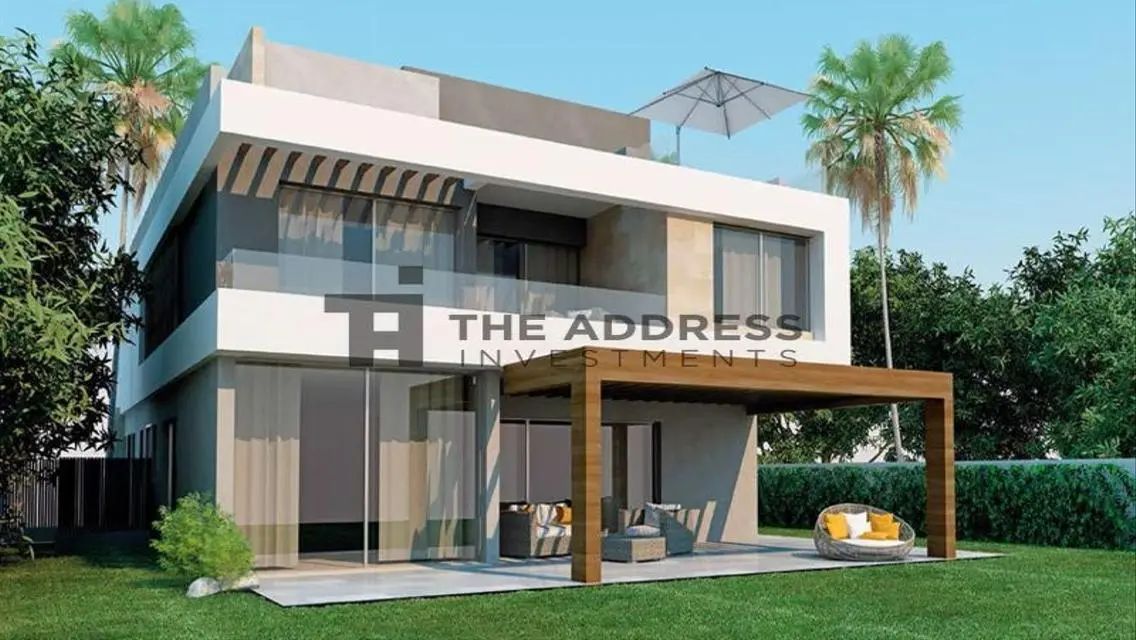 Luxury Villa with Private Garden and Shared Pool
