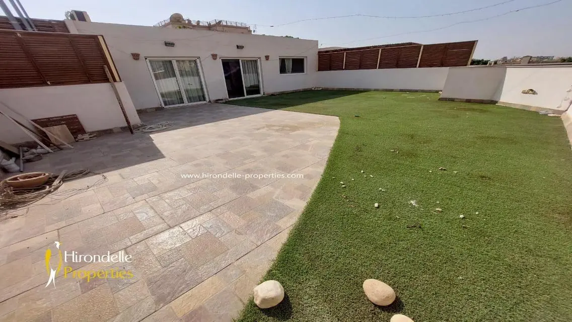 Luxury 4-bedroom Apartment with Stunning Views