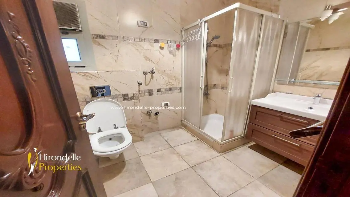 Luxury 4-bedroom Apartment with Stunning Views