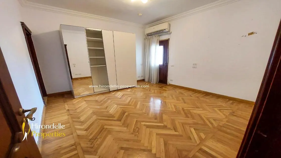 Luxury 4-bedroom Apartment with Stunning Views
