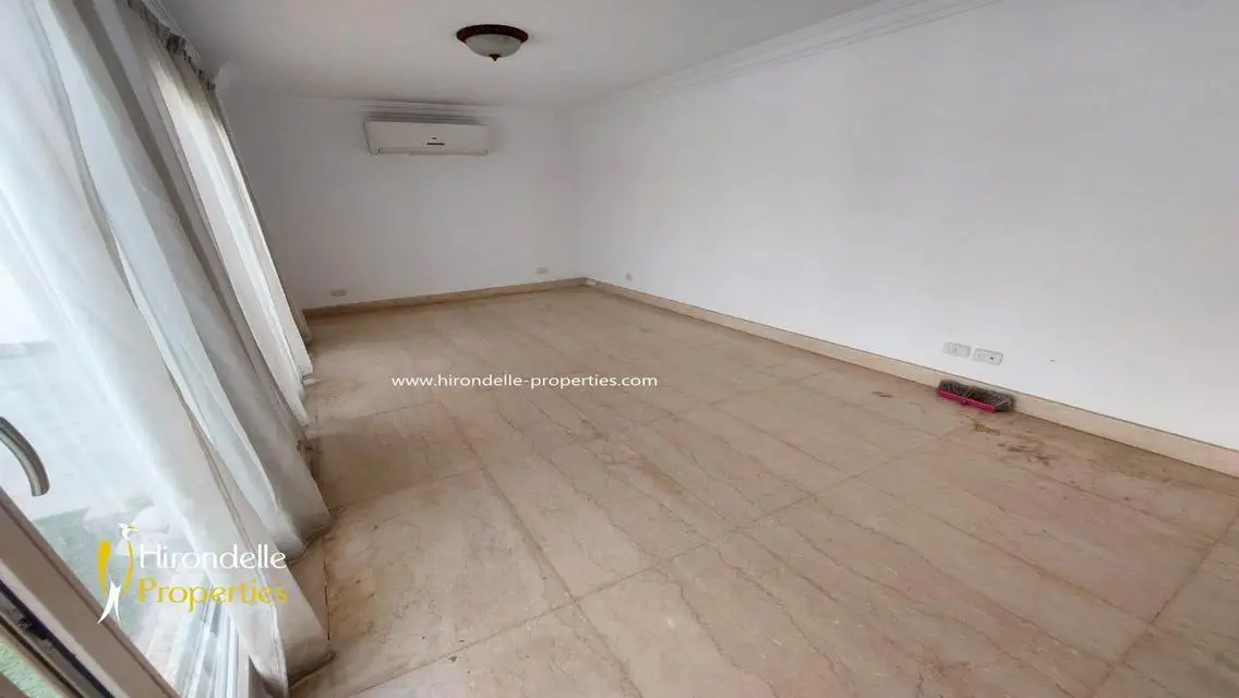 Luxury 4-bedroom Apartment with Stunning Views