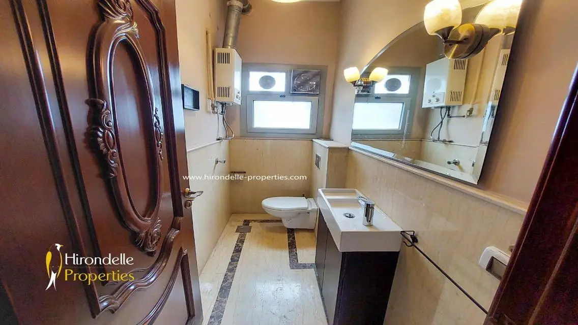 Luxury 4-bedroom Apartment with Stunning Views