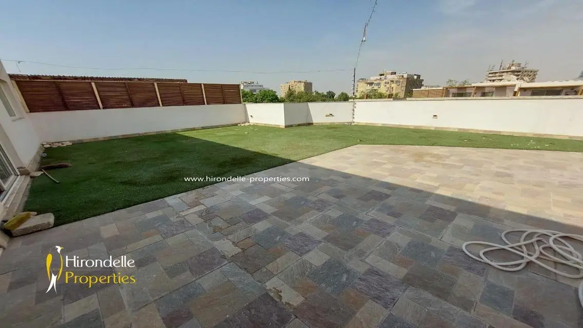 Luxury 4-bedroom Apartment with Stunning Views